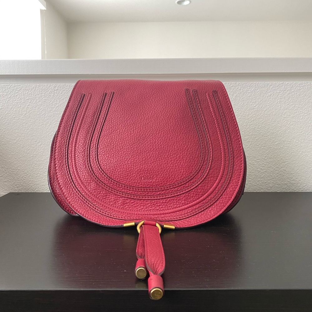 Chloe Medium Marcie in Peony Red